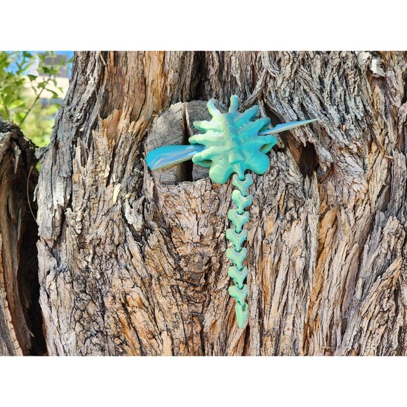 3D Printed Alien Facehugger Hair Pin – Xenomorph Head Pin – Sci-Fi Cosplay Prop - Picture 11 of 13